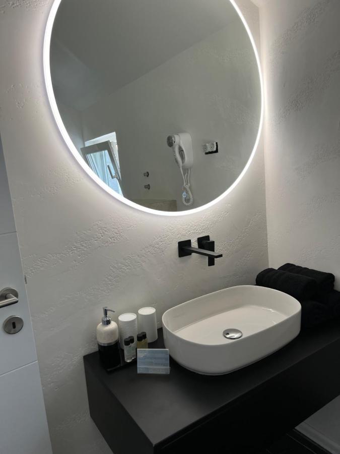 Madamik Apartments بِييلا المظهر الخارجي الصورة