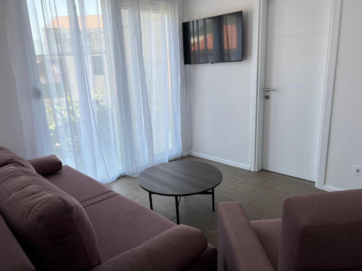Madamik Apartments بِييلا المظهر الخارجي الصورة
