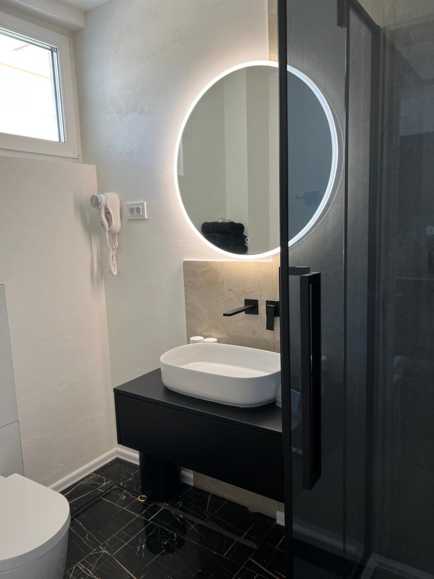 Madamik Apartments بِييلا المظهر الخارجي الصورة