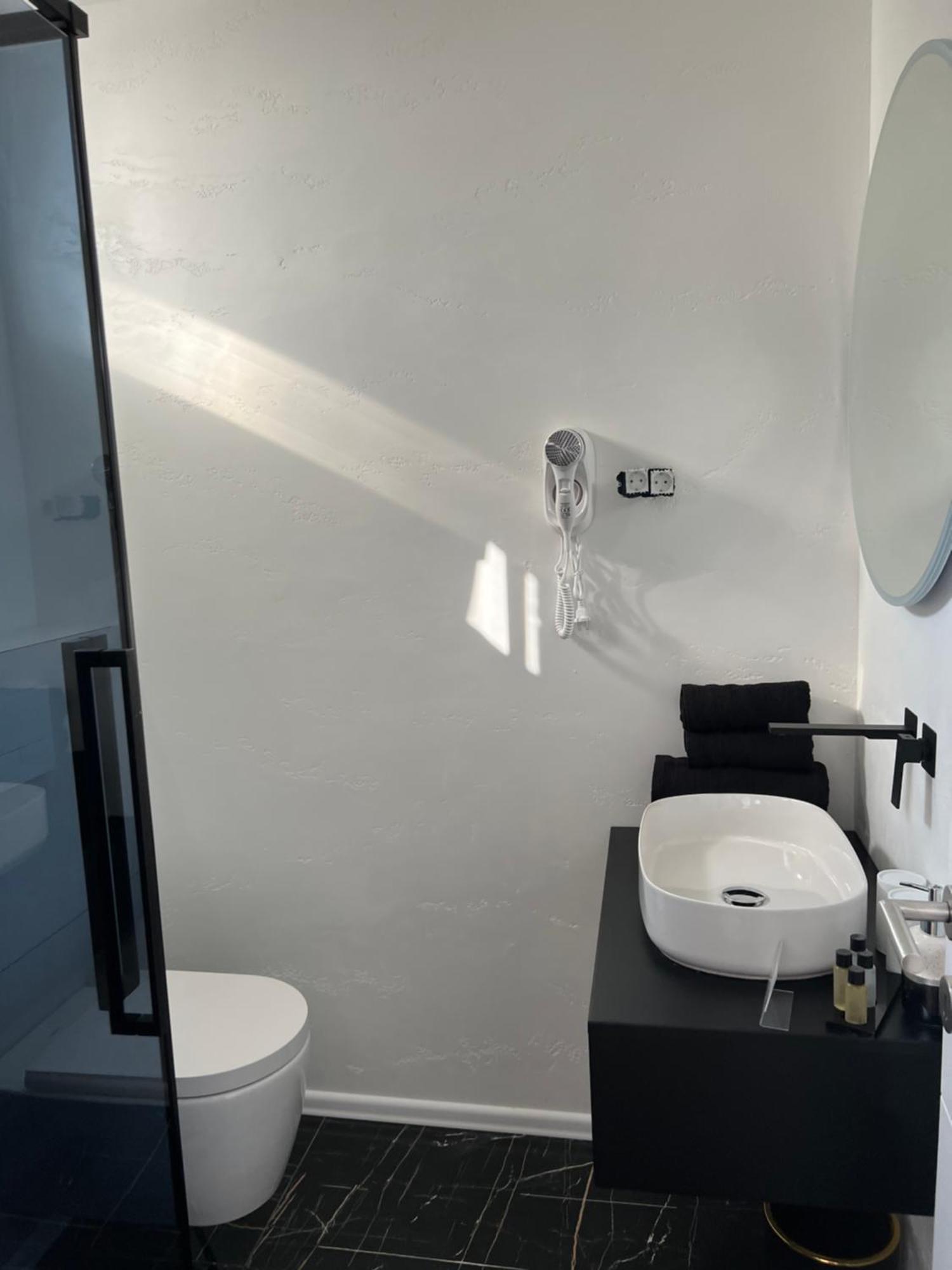 Madamik Apartments بِييلا المظهر الخارجي الصورة