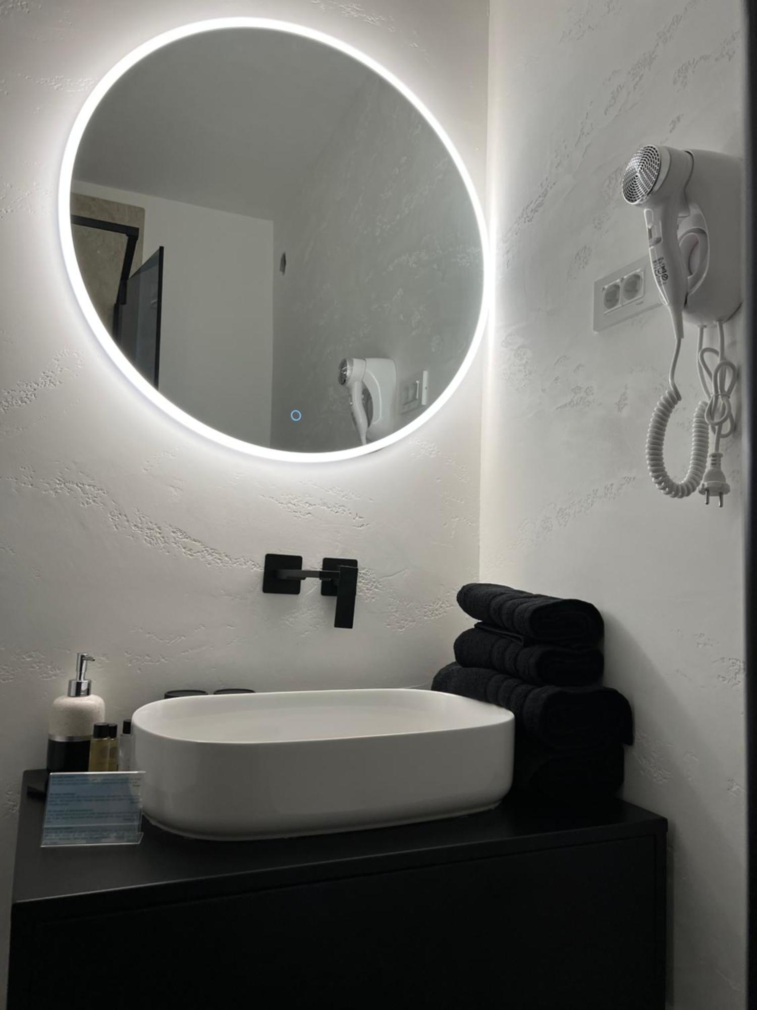 Madamik Apartments بِييلا المظهر الخارجي الصورة